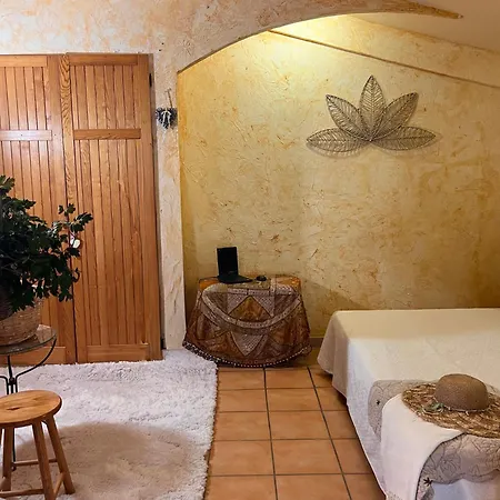 Des Jardins De Valaurie דירה *