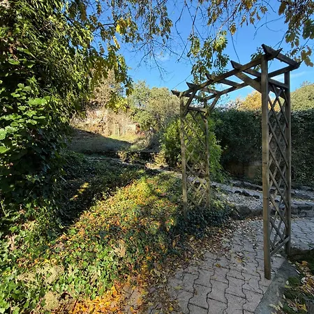 Des Jardins De Valaurie דירה