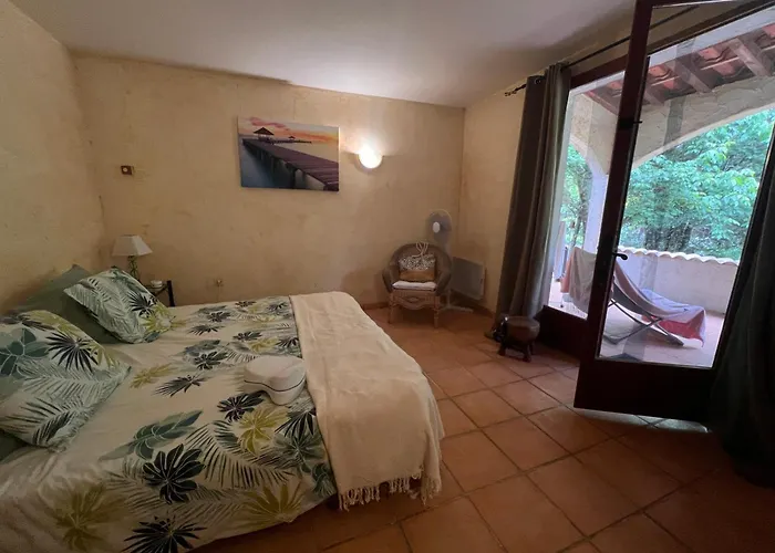 Διαμέρισμα Des Jardins De Valaurie Corbés